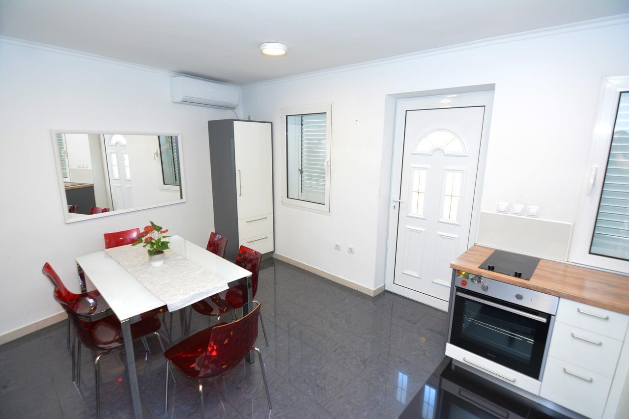 Tropicoco Apartments Тиват Экстерьер фото