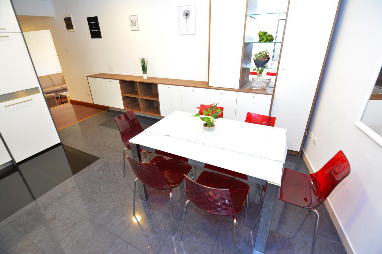 Tropicoco Apartments Тиват Экстерьер фото